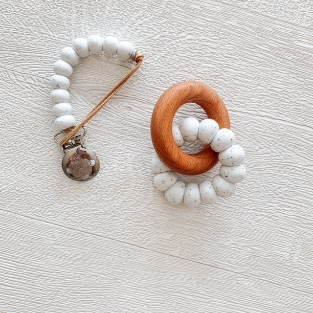 Speckled White Luxe Dummy Clip