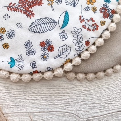 Vintage Style Bib - Acorn Autumn