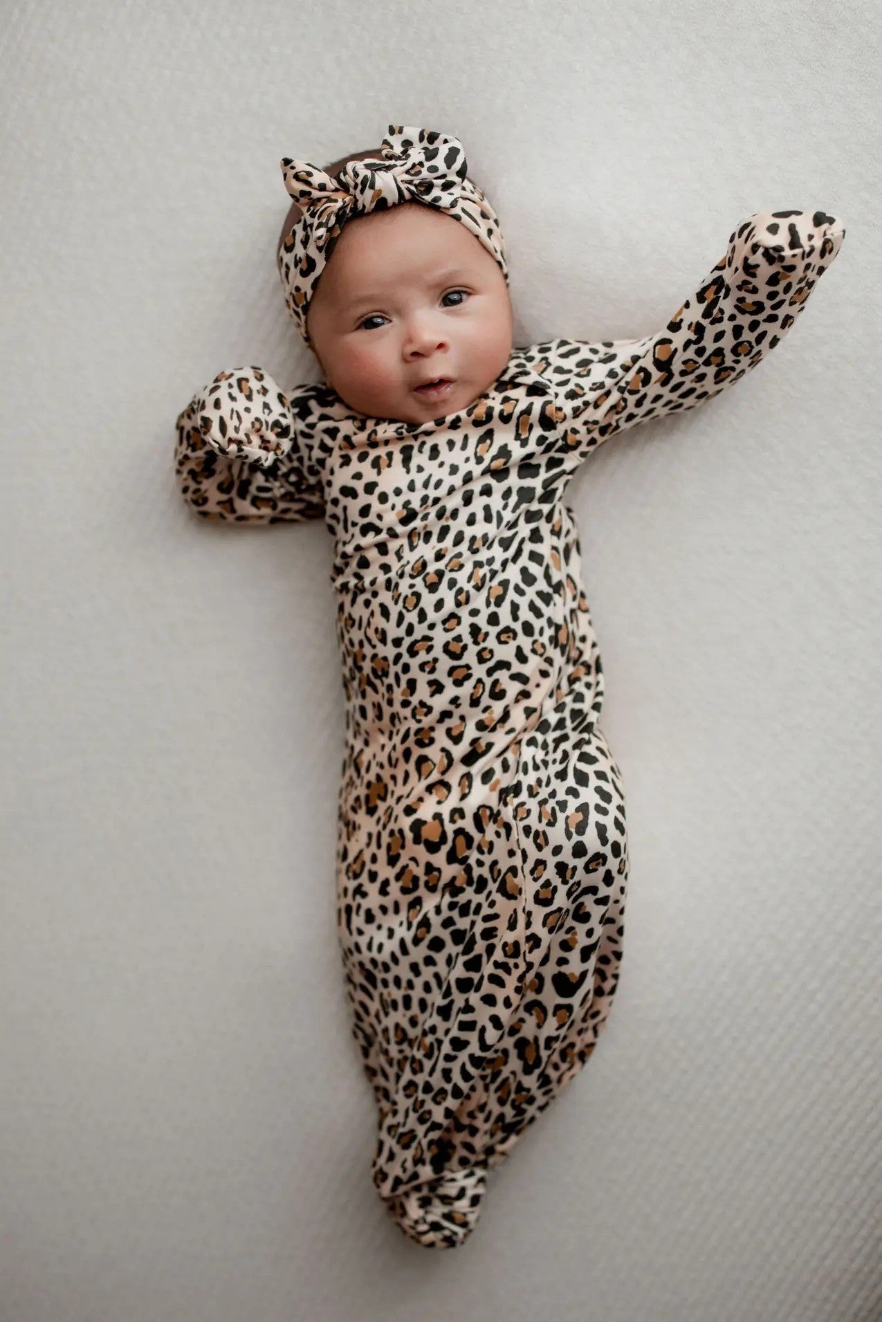 Newborn best sale tie gown