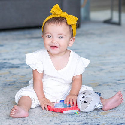 Infantino Seek & Squish Gel Pouch Pal